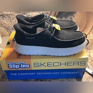Ladies Size 9- Skechers Slip-ins Go Walk Horizon Aspen in black